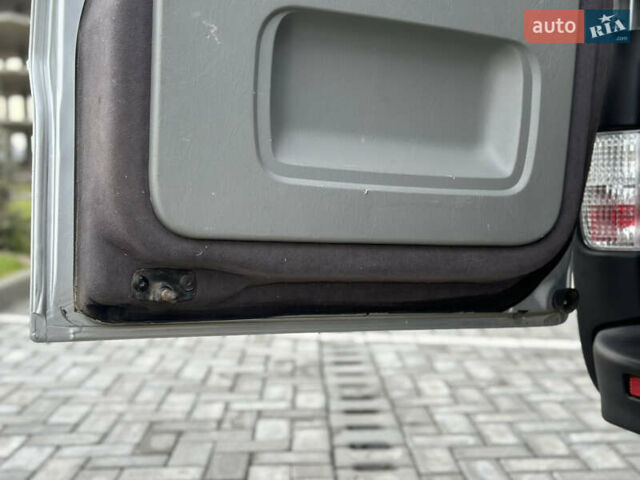 Серый Опель Виваро, объемом двигателя 2 л и пробегом 320 тыс. км за 14500 $, фото 69 на Automoto.ua