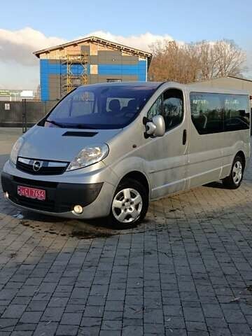 Серый Опель Виваро, объемом двигателя 2 л и пробегом 386 тыс. км за 16600 $, фото 9 на Automoto.ua