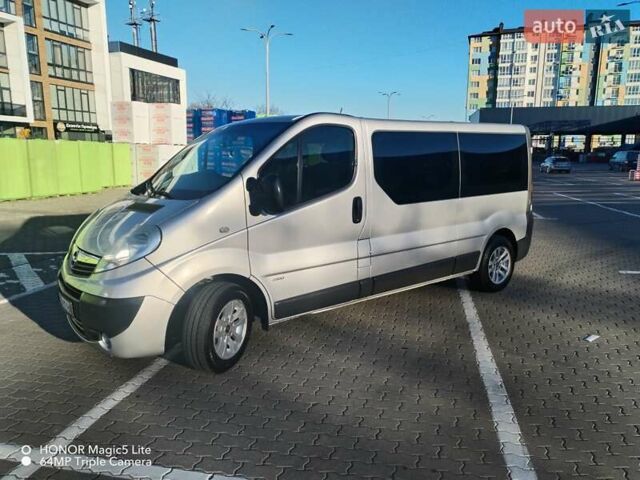 Серый Опель Виваро, объемом двигателя 2 л и пробегом 286 тыс. км за 14999 $, фото 7 на Automoto.ua