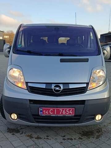 Серый Опель Виваро, объемом двигателя 2 л и пробегом 386 тыс. км за 16600 $, фото 57 на Automoto.ua