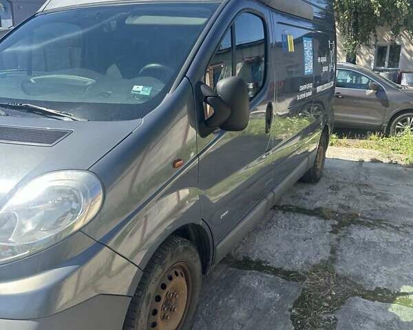 Сірий Опель Віваро, об'ємом двигуна 2 л та пробігом 411 тис. км за 9000 $, фото 8 на Automoto.ua