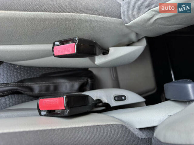 Опель Виваро 2013 в Черновцах на Automoto.ua Серый Опель Виваро, объемом двигателя 2 л и пробегом 299 тыс. км за 14400 $, фото 24 на Automoto.ua