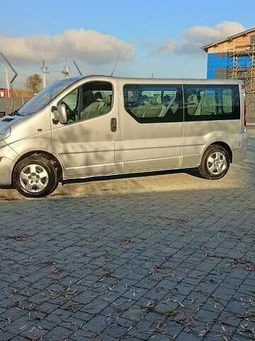 Серый Опель Виваро, объемом двигателя 2 л и пробегом 386 тыс. км за 16600 $, фото 7 на Automoto.ua