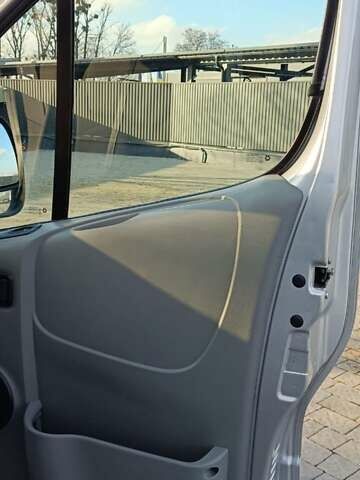 Серый Опель Виваро, объемом двигателя 2 л и пробегом 386 тыс. км за 16600 $, фото 37 на Automoto.ua