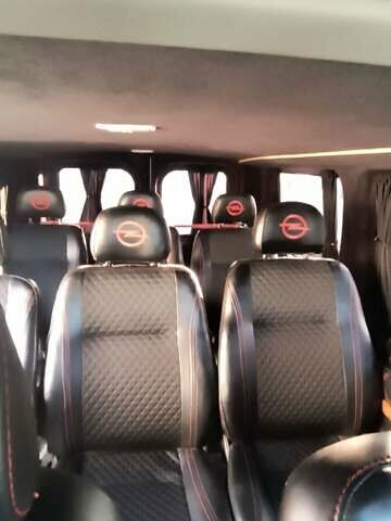 Серый Опель Виваро, объемом двигателя 2 л и пробегом 268 тыс. км за 15400 $, фото 7 на Automoto.ua