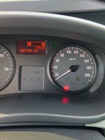 Серый Опель Виваро, объемом двигателя 2 л и пробегом 386 тыс. км за 16600 $, фото 38 на Automoto.ua