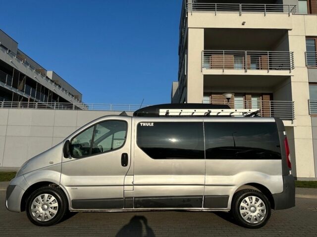 Серый Опель Виваро, объемом двигателя 2 л и пробегом 227 тыс. км за 8700 $, фото 3 на Automoto.ua