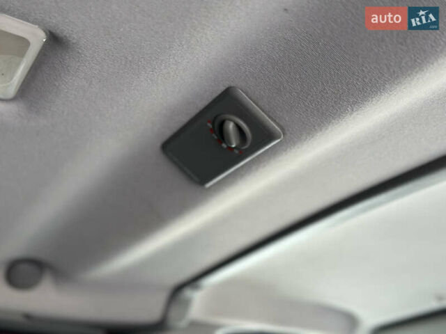 Серый Опель Виваро, объемом двигателя 2 л и пробегом 320 тыс. км за 14500 $, фото 57 на Automoto.ua