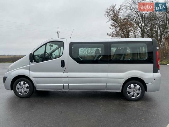 Серый Опель Виваро, объемом двигателя 2 л и пробегом 288 тыс. км за 13950 $, фото 7 на Automoto.ua