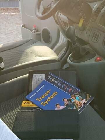 Серый Опель Виваро, объемом двигателя 2 л и пробегом 386 тыс. км за 16600 $, фото 48 на Automoto.ua