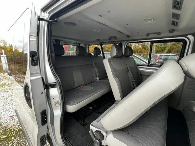 Серый Опель Виваро, объемом двигателя 2 л и пробегом 224 тыс. км за 8700 $, фото 10 на Automoto.ua