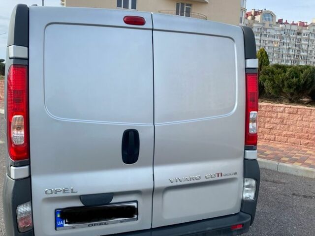 Серый Опель Виваро, объемом двигателя 0 л и пробегом 215 тыс. км за 13500 $, фото 4 на Automoto.ua