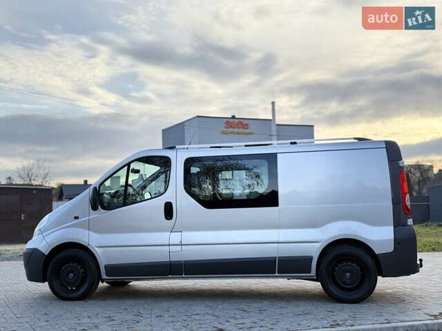 Сірий Опель Віваро, об'ємом двигуна 2 л та пробігом 260 тис. км за 14850 $, фото 8 на Automoto.ua