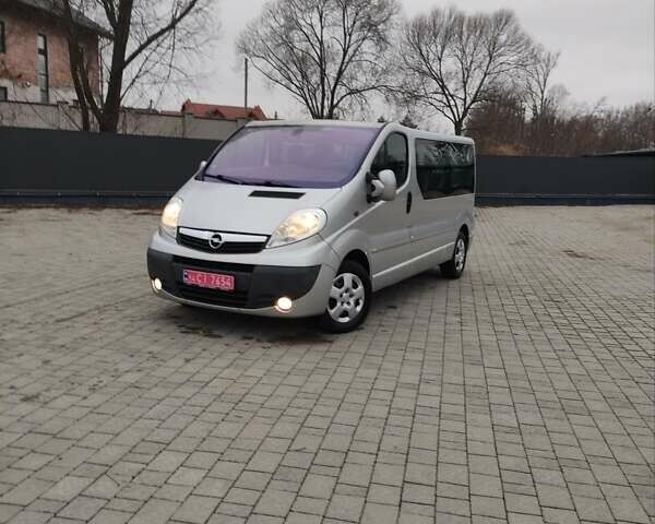 Сірий Опель Віваро, об'ємом двигуна 2 л та пробігом 386 тис. км за 15999 $, фото 26 на Automoto.ua