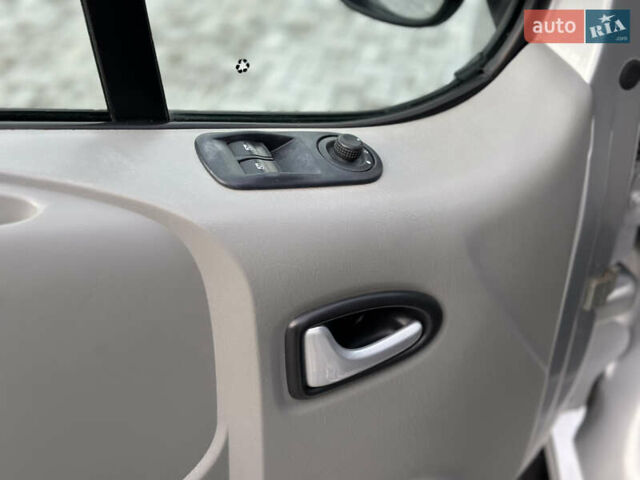 Серый Опель Виваро, объемом двигателя 2 л и пробегом 320 тыс. км за 14500 $, фото 38 на Automoto.ua