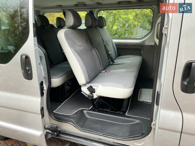 Серый Опель Виваро, объемом двигателя 2 л и пробегом 287 тыс. км за 14700 $, фото 12 на Automoto.ua