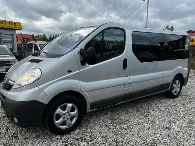 Серый Опель Виваро, объемом двигателя 2 л и пробегом 224 тыс. км за 8700 $, фото 3 на Automoto.ua