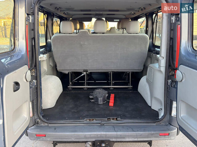 Сірий Опель Віваро, об'ємом двигуна 2 л та пробігом 290 тис. км за 15700 $, фото 13 на Automoto.ua