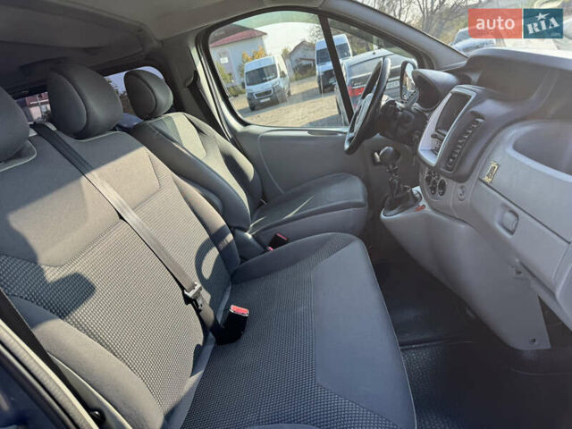 Опель Виваро 2013 в Черновцах на Automoto.ua Серый Опель Виваро, объемом двигателя 2 л и пробегом 299 тыс. км за 14400 $, фото 22 на Automoto.ua