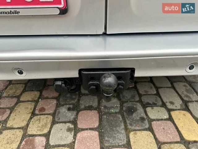 Серый Опель Виваро, объемом двигателя 2 л и пробегом 260 тыс. км за 16300 $, фото 9 на Automoto.ua