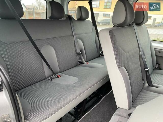 Серый Опель Виваро, объемом двигателя 2 л и пробегом 288 тыс. км за 13950 $, фото 12 на Automoto.ua