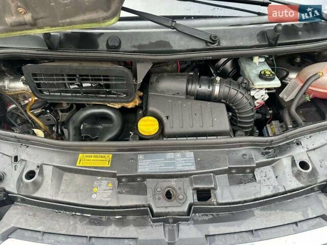 Серый Опель Виваро, объемом двигателя 2 л и пробегом 260 тыс. км за 16300 $, фото 41 на Automoto.ua