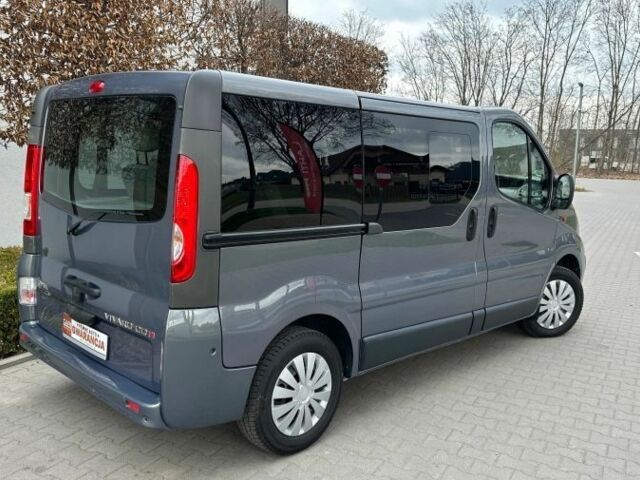 Серый Опель Виваро, объемом двигателя 2 л и пробегом 238 тыс. км за 9400 $, фото 15 на Automoto.ua