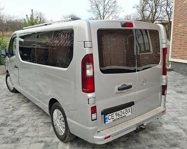 Серый Опель Виваро, объемом двигателя 1.6 л и пробегом 293 тыс. км за 14200 $, фото 9 на Automoto.ua