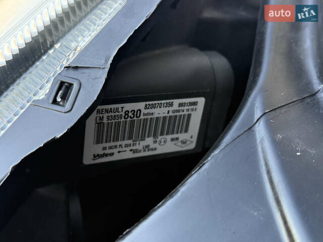 Сірий Опель Віваро, об'ємом двигуна 2 л та пробігом 263 тис. км за 16500 $, фото 31 на Automoto.ua