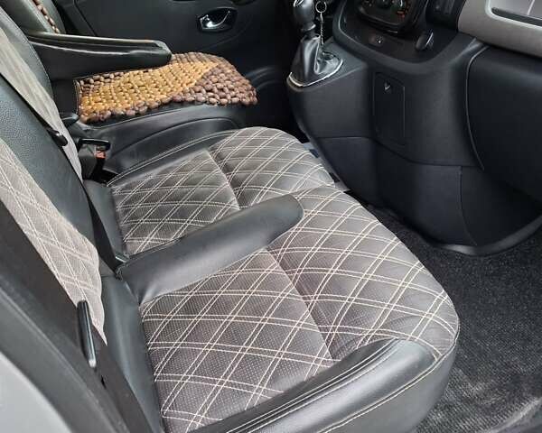 Серый Опель Виваро, объемом двигателя 1.6 л и пробегом 293 тыс. км за 14200 $, фото 11 на Automoto.ua