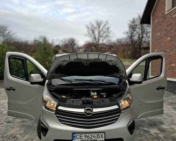 Серый Опель Виваро, объемом двигателя 1.6 л и пробегом 293 тыс. км за 14200 $, фото 68 на Automoto.ua