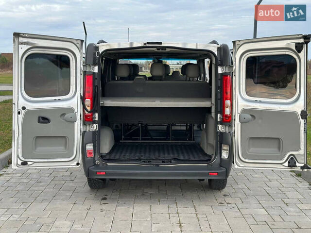 Серый Опель Виваро, объемом двигателя 2 л и пробегом 267 тыс. км за 17000 $, фото 13 на Automoto.ua