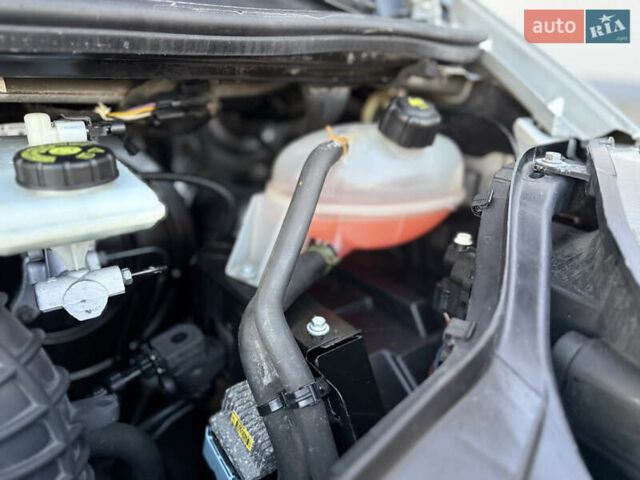 Сірий Опель Віваро, об'ємом двигуна 2 л та пробігом 263 тис. км за 16500 $, фото 27 на Automoto.ua