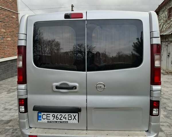 Серый Опель Виваро, объемом двигателя 1.6 л и пробегом 293 тыс. км за 14200 $, фото 53 на Automoto.ua