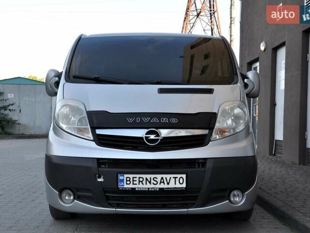 Сірий Опель Віваро, об'ємом двигуна 2 л та пробігом 286 тис. км за 8999 $, фото 4 на Automoto.ua
