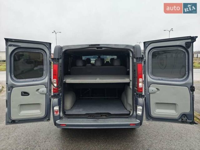 Серый Опель Виваро, объемом двигателя 2 л и пробегом 200 тыс. км за 16700 $, фото 14 на Automoto.ua