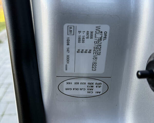 Серый Опель Виваро, объемом двигателя 2 л и пробегом 270 тыс. км за 16750 $, фото 15 на Automoto.ua