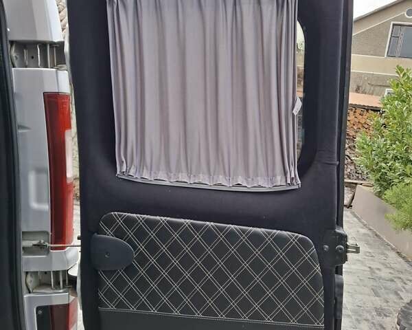 Серый Опель Виваро, объемом двигателя 1.6 л и пробегом 293 тыс. км за 14200 $, фото 59 на Automoto.ua