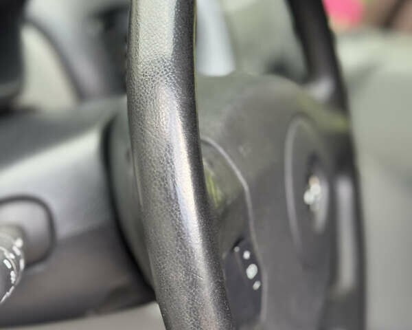 Опель Віваро 2014 у Рівному на Automoto.ua Сірий Опель Віваро, об'ємом двигуна 2 л та пробігом 187 тис. км за 13500 $, фото 22 на Automoto.ua