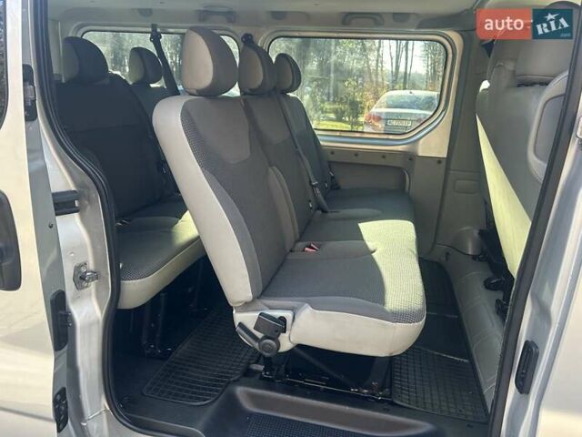 Серый Опель Виваро, объемом двигателя 2 л и пробегом 273 тыс. км за 14800 $, фото 11 на Automoto.ua