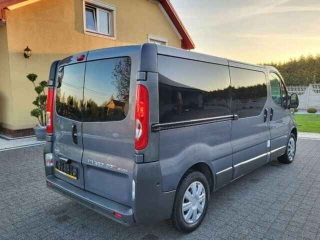 Серый Опель Виваро, объемом двигателя 2 л и пробегом 250 тыс. км за 8900 $, фото 1 на Automoto.ua