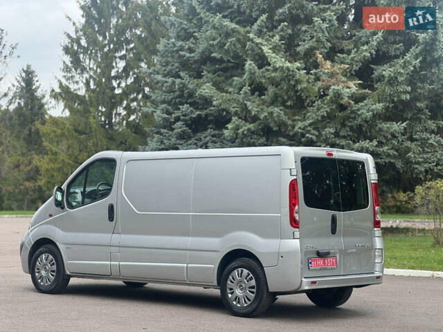 Опель Віваро 2014 у Рівному на Automoto.ua Сірий Опель Віваро, об'ємом двигуна 2 л та пробігом 187 тис. км за 13500 $, фото 9 на Automoto.ua