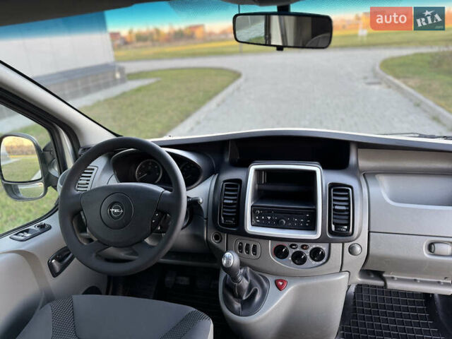 Сірий Опель Віваро, об'ємом двигуна 2 л та пробігом 263 тис. км за 16500 $, фото 20 на Automoto.ua