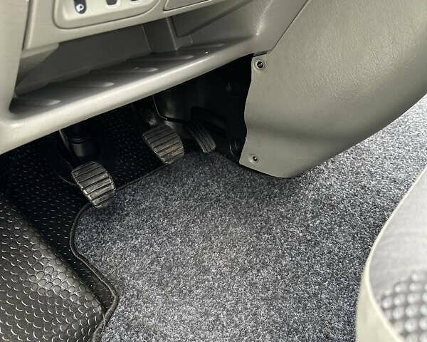 Опель Віваро 2014 у Рівному на Automoto.ua Сірий Опель Віваро, об'ємом двигуна 2 л та пробігом 270 тис. км за 16750 $, фото 31 на Automoto.ua