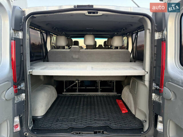 Сірий Опель Віваро, об'ємом двигуна 2 л та пробігом 263 тис. км за 16500 $, фото 25 на Automoto.ua