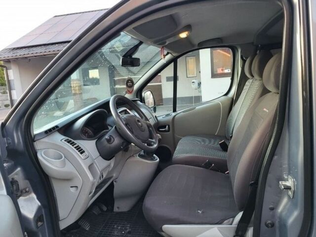 Серый Опель Виваро, объемом двигателя 2 л и пробегом 250 тыс. км за 8900 $, фото 20 на Automoto.ua