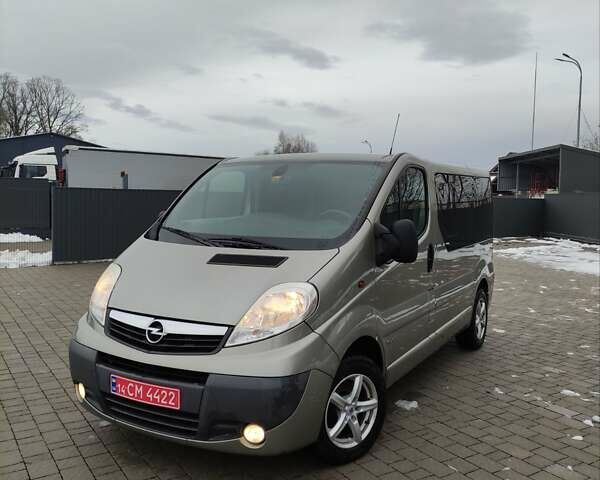 Сірий Опель Віваро, об'ємом двигуна 2 л та пробігом 222 тис. км за 14999 $, фото 5 на Automoto.ua