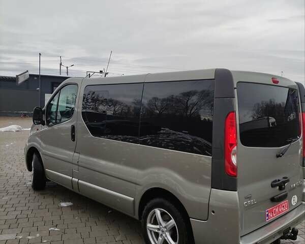 Сірий Опель Віваро, об'ємом двигуна 2 л та пробігом 222 тис. км за 14999 $, фото 11 на Automoto.ua