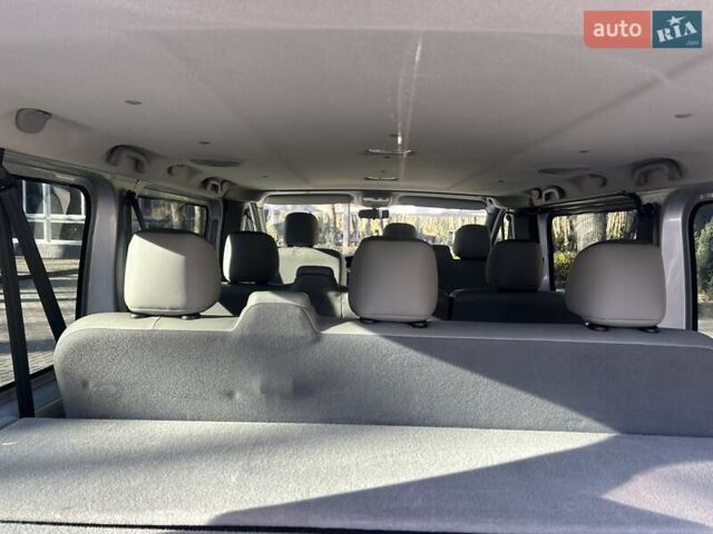 Серый Опель Виваро, объемом двигателя 2 л и пробегом 273 тыс. км за 14800 $, фото 9 на Automoto.ua