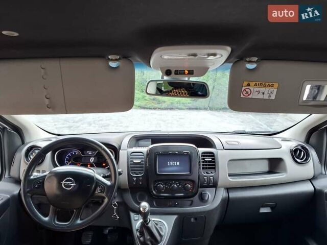 Серый Опель Виваро, объемом двигателя 1.6 л и пробегом 293 тыс. км за 14200 $, фото 15 на Automoto.ua